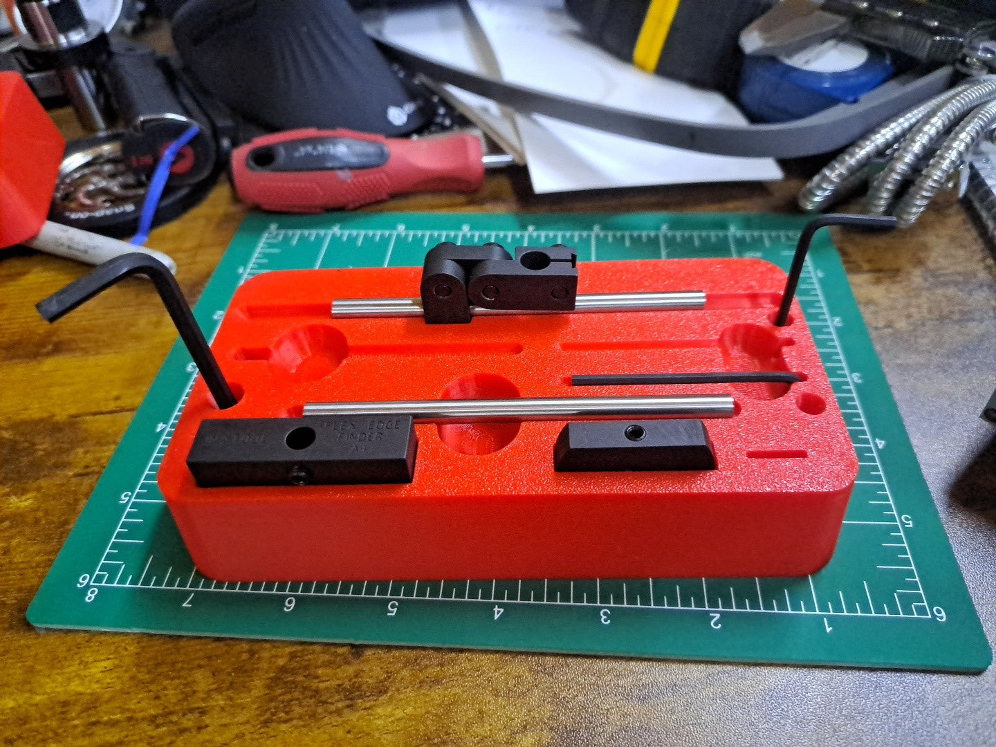 3d printer downloadable file - Holder Tray Flex Edge Finder